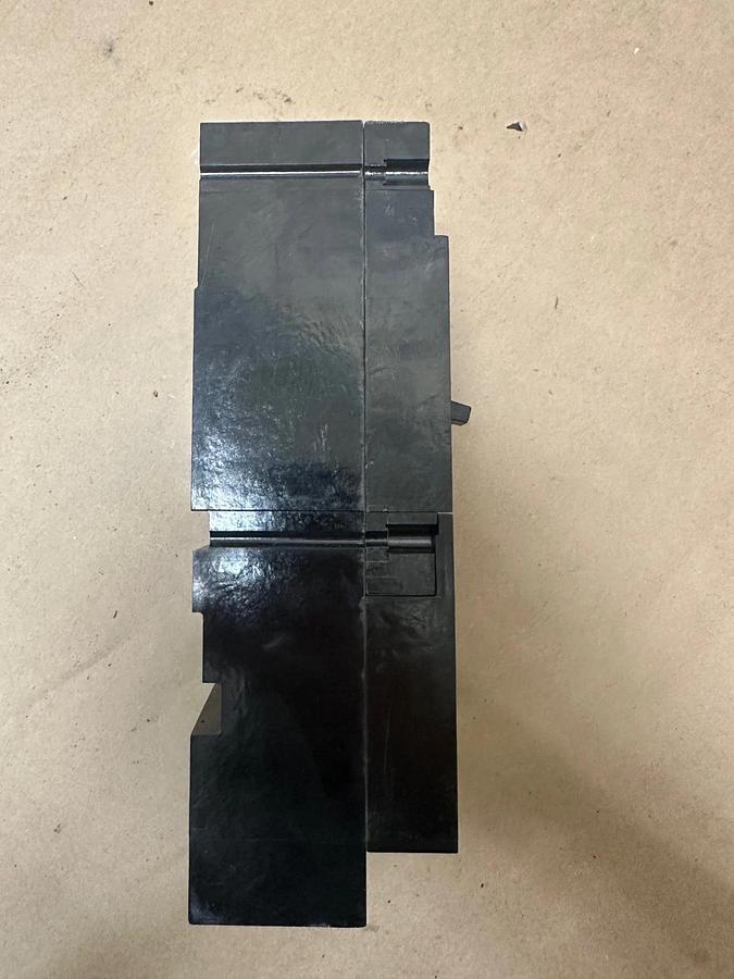 Used General Electric TB13090BWE09 90A 3 Pole Circuit Breaker