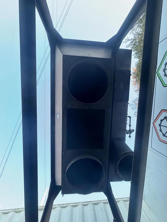 Used United Air Specialist FJL8-0B 8-Cartridge Dust Collector