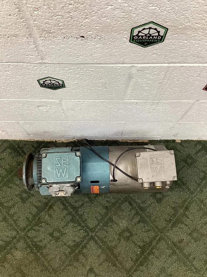 SEW-Eurodrive DFT9084BM62HRTFAV1YASTEFC In-line Motor Gearbox