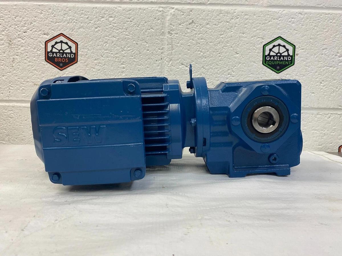 Used SEW-Eurodrive Inc. DRS71M4 3 Phase Motor A 2.80/1.62 HP .75/.75