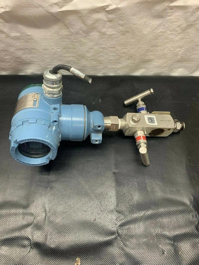 Used Rosemount 2051TG2A2B21As5M5Q4E5B4 Pressure Transmitter