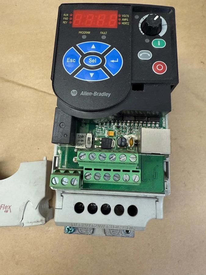 Used Allen-Bradley 22FV2P5N103 PowerFlex 4m, Series A, 5Hp, Drive - Broken Cover