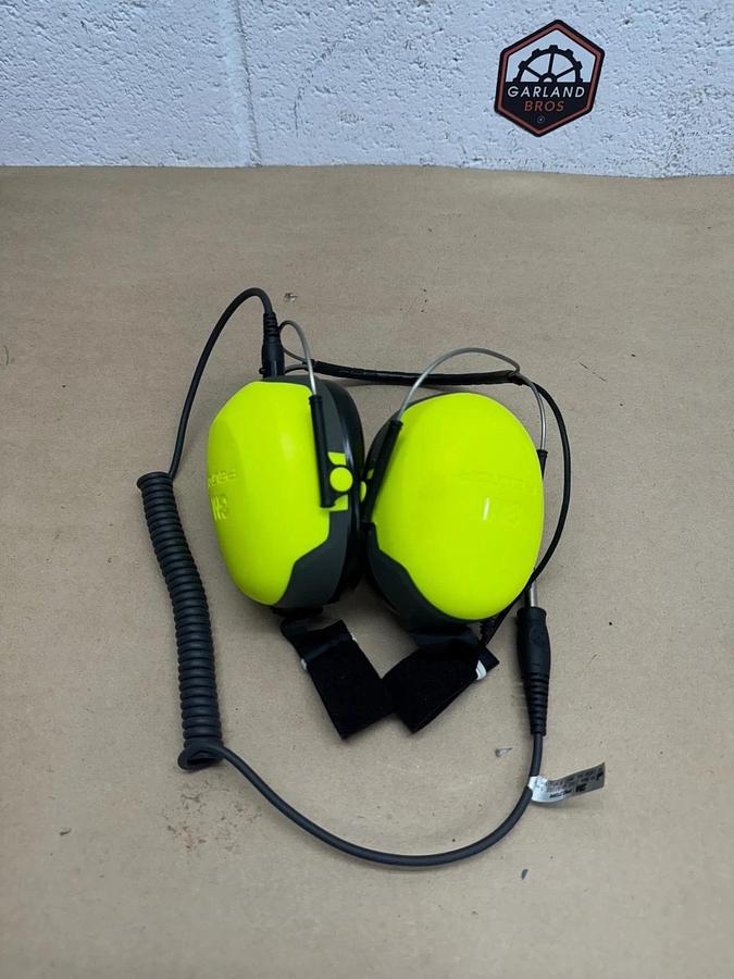 Used 3M Peltor HT52B-112 CH-3 Headset *NEW*