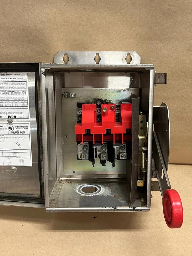 Used Cutler Hammer DH362UWK Heavy Duty Safety Switch, 3P, 60A, 600VAC