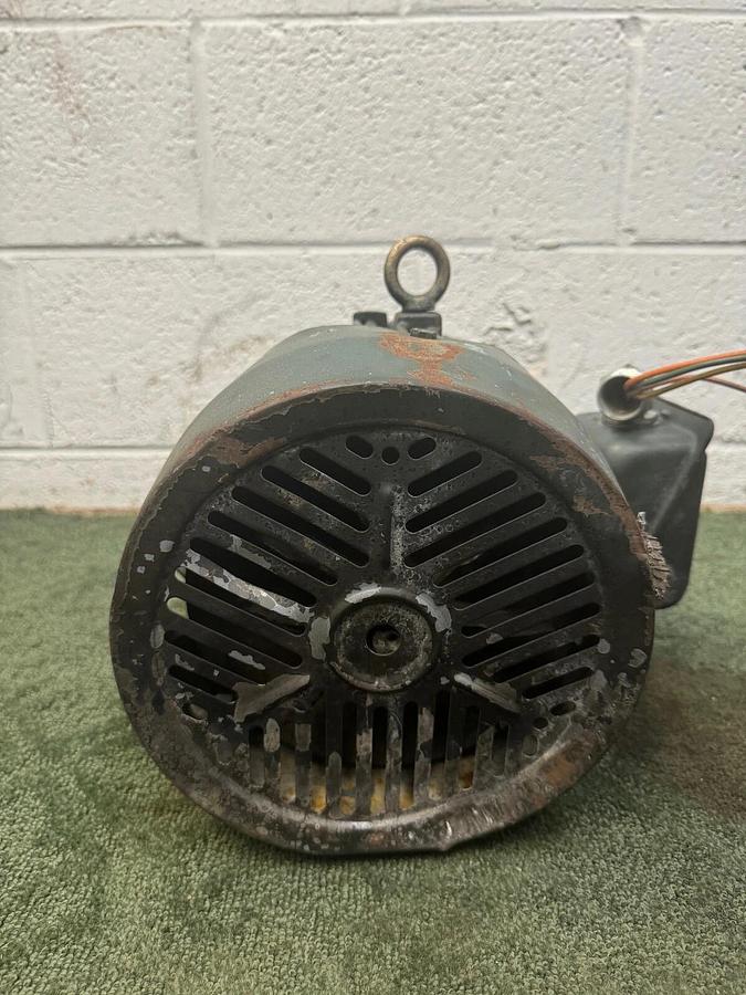 Used Toshiba B0054FLF2AMH03, 5 HP Motor, 1735 RPM, 230/460 V, 3 Ph, TEFC Fr, 60 Hz