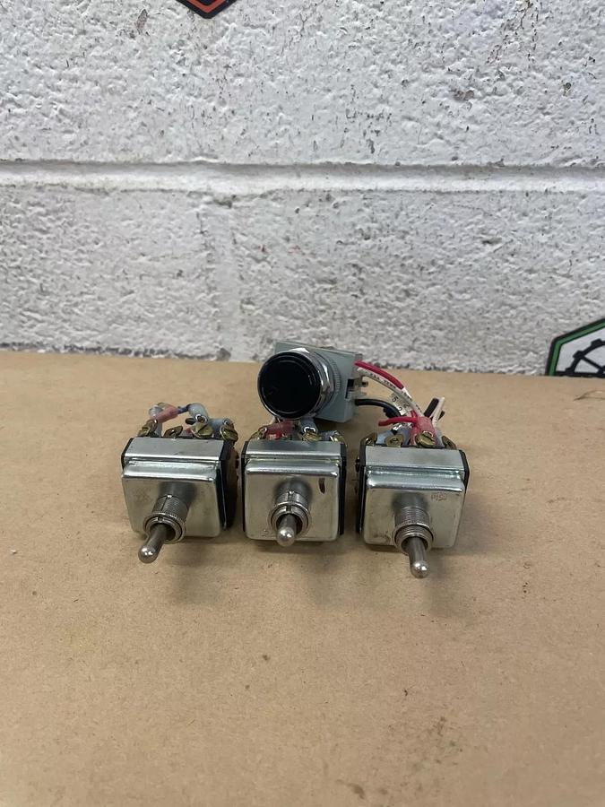 Used IDEC/Cutler Hammer (1) Push Button ABW, (3) 2-Pole Toggle Switches