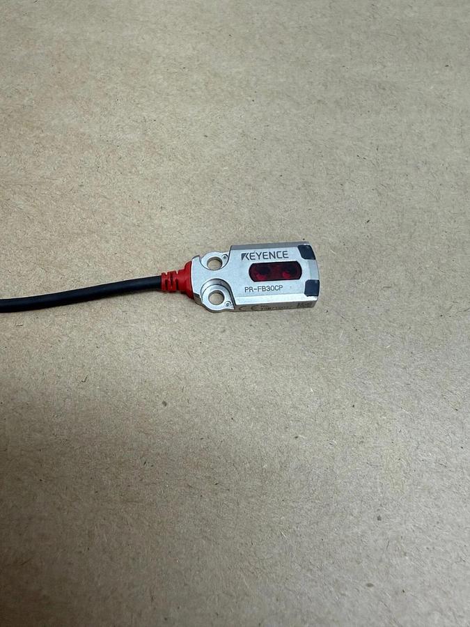 Used Keyence PR-FB30CP Phototelectric Sensor Switch