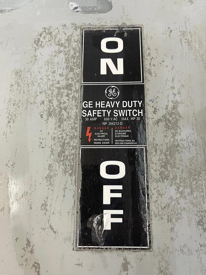 Used General Electric THN3361R Heavy Duty Safety Switch, 30 A, 600 VAC, 30 HP