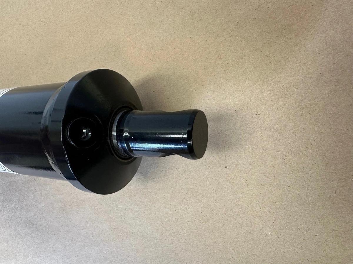 Used TT-1041090 Cylinder *NEW*