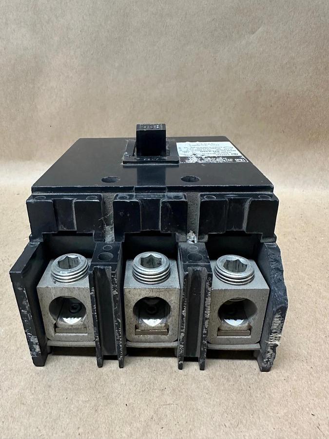 Used Square D Q2L3200H 200A 3 Pole Circuit Breaker