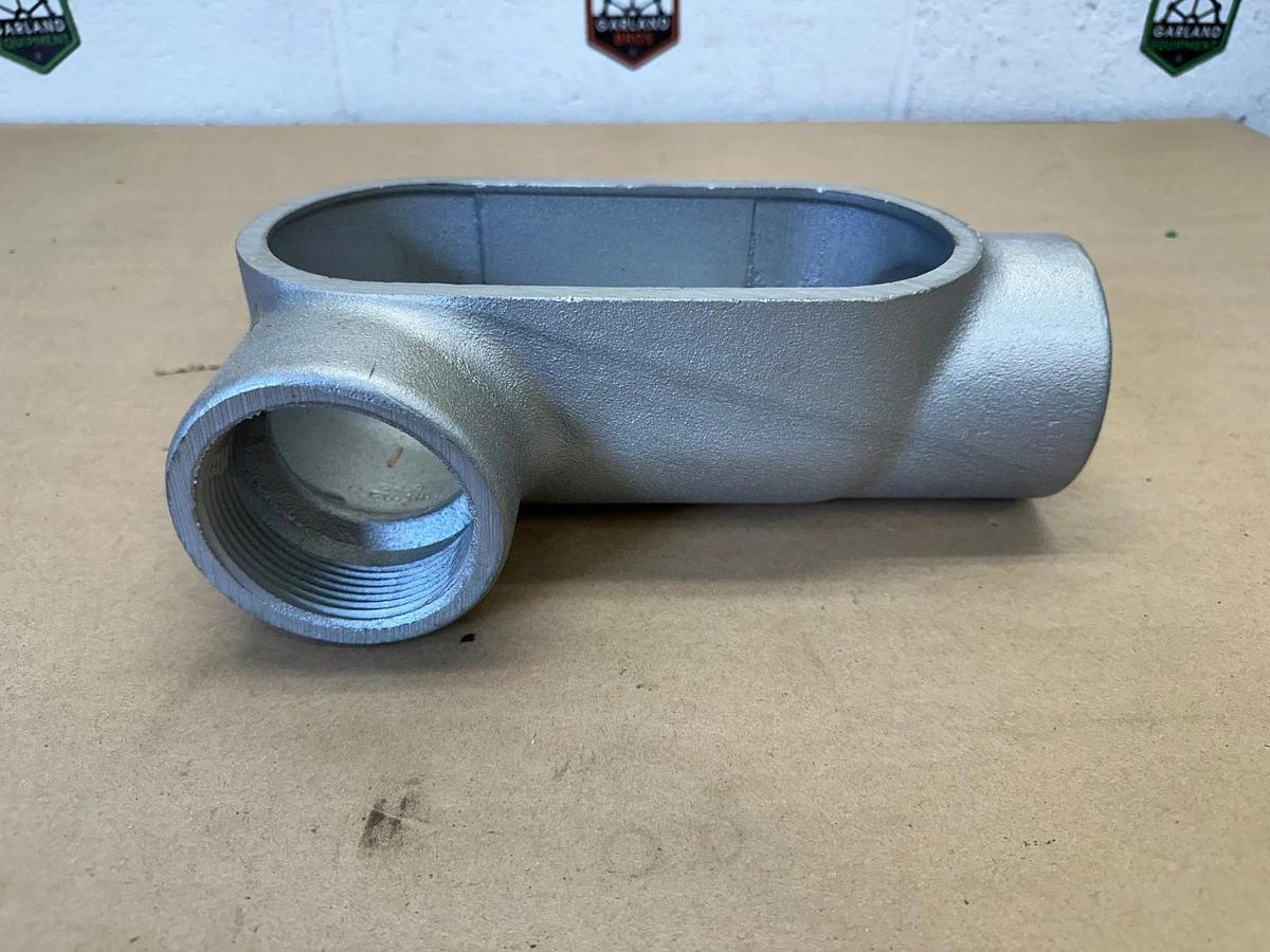 Crouse-Hinds LR777 2-1/2” Conduit *NEW*