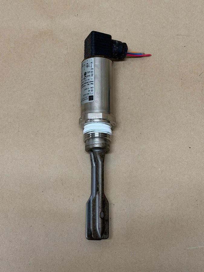 Used Endress Hauser FTL260-0020 Liquiphant T Vibronic Point Level Switch