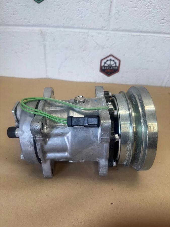 Used Sanden U 4604 Refrigeration A/C Compressor, R134a, Oil: SP-15