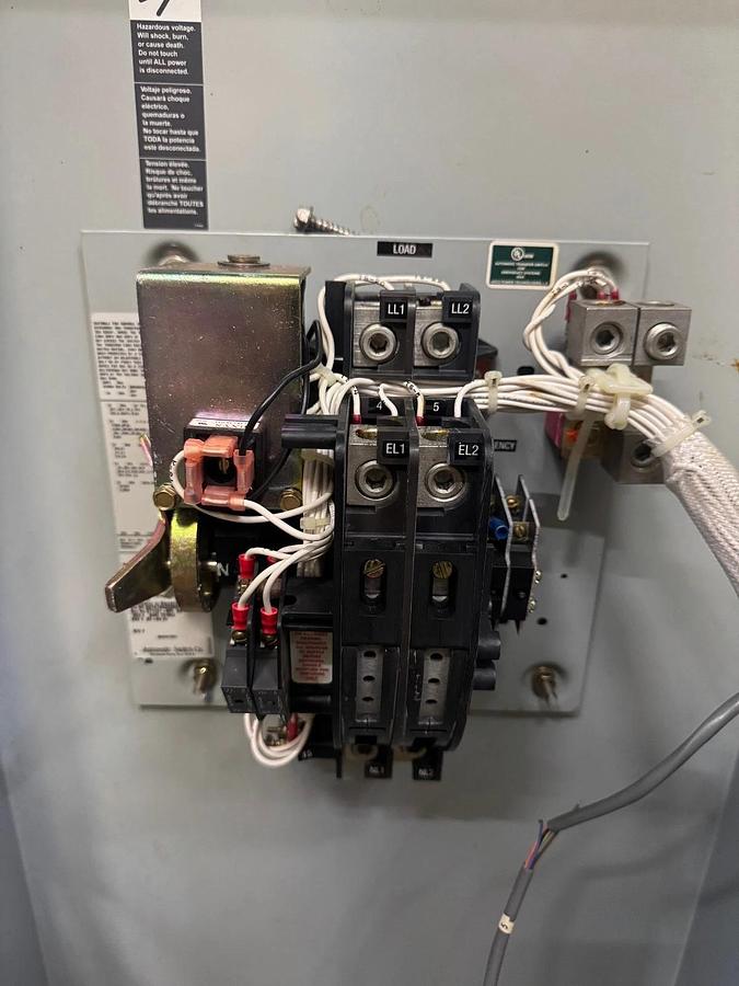 Used Asco D07ATSA20200F5XC 7000 Ser Automatic Transfer Switch 200A 240V Missing Knob