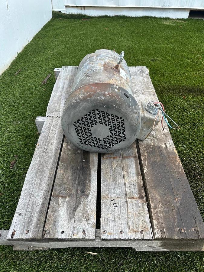 Used Baldor VM3710T, 7-1/2Hp Industrial AC Motor @ 1760RPM 3 Phase 60Hz 208-230/460V