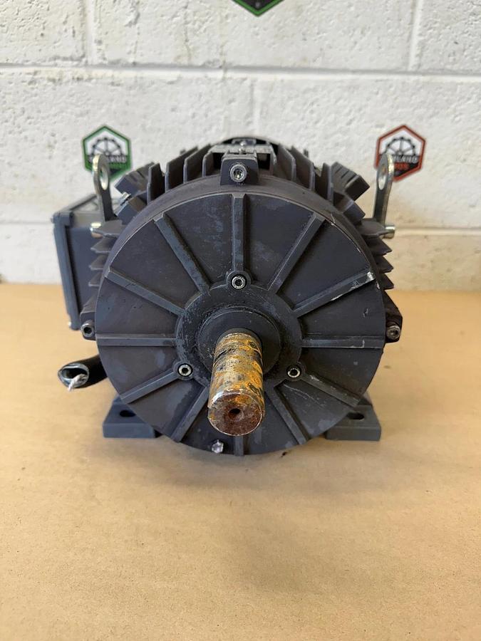 Used TechTop GR3-AL-TF-184T-2-B-D-5 5Hp Motor @ 3510Rpm