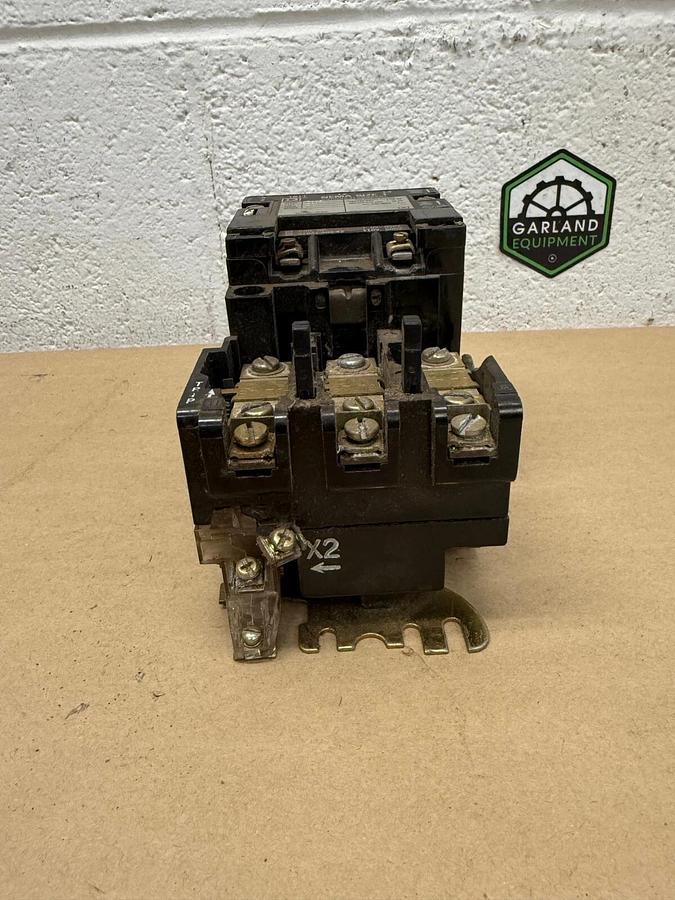 Used Square D 8536SCO3S Motor Starter, Series A, Nema Size 1, 600 VAC
