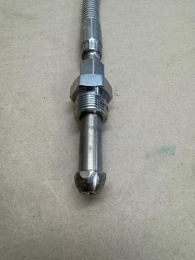 Used Airgas 316L Diaphragm 3500 PSI Valve w/ UMI 4250 Stainless Steel Hose