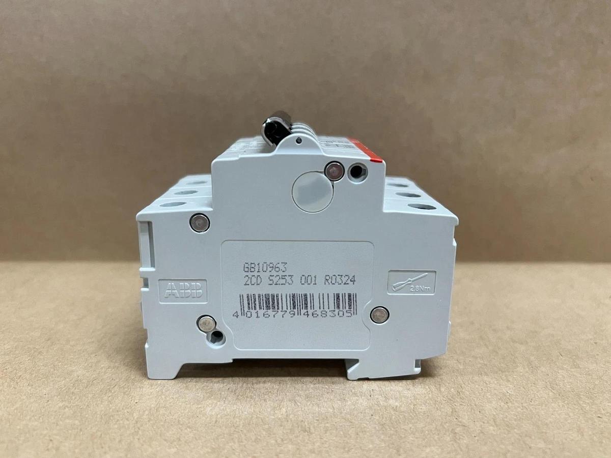 Used ABB S203-C32 3 Pole, 32A Miniature Circuit Breakers - Lot of 2