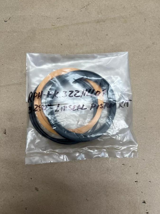 Used Parker RPH-PK322HLL01 Piston Seal Kit