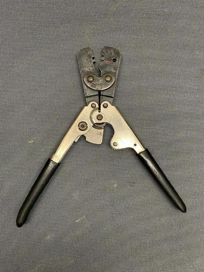 Used AMP Tyco 90312-1 Hand Crimp Crimping Tool