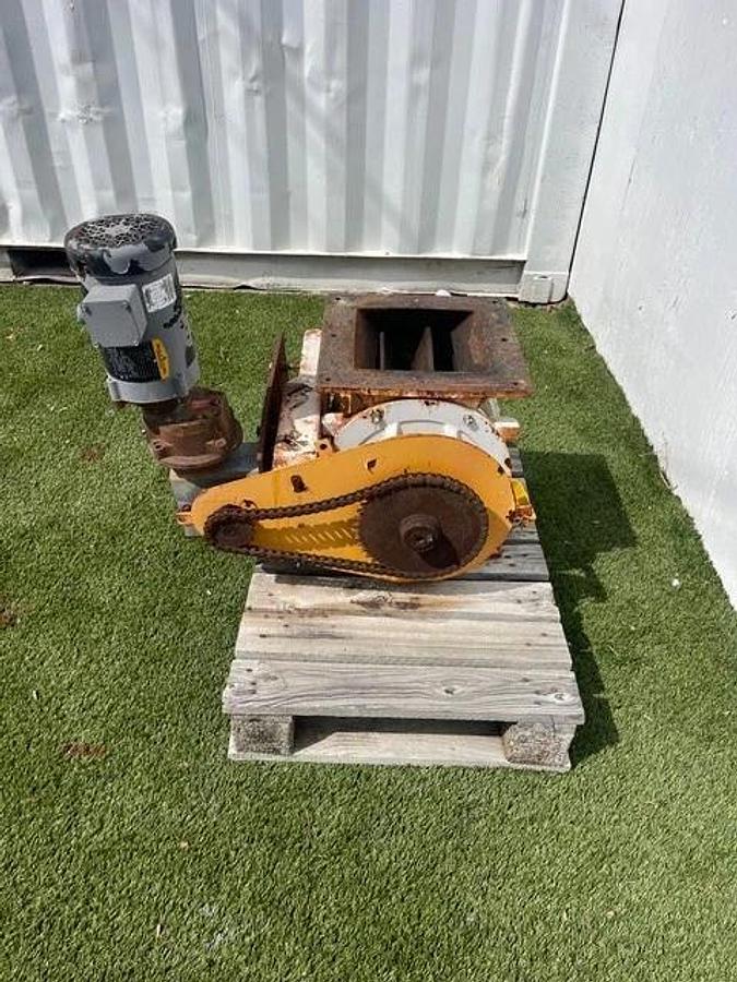 Used Rotary Airlock Feeder 10x10 Baldor 1.5HP 3450RPM Baldor Gear Reducer, Ratio 40:1