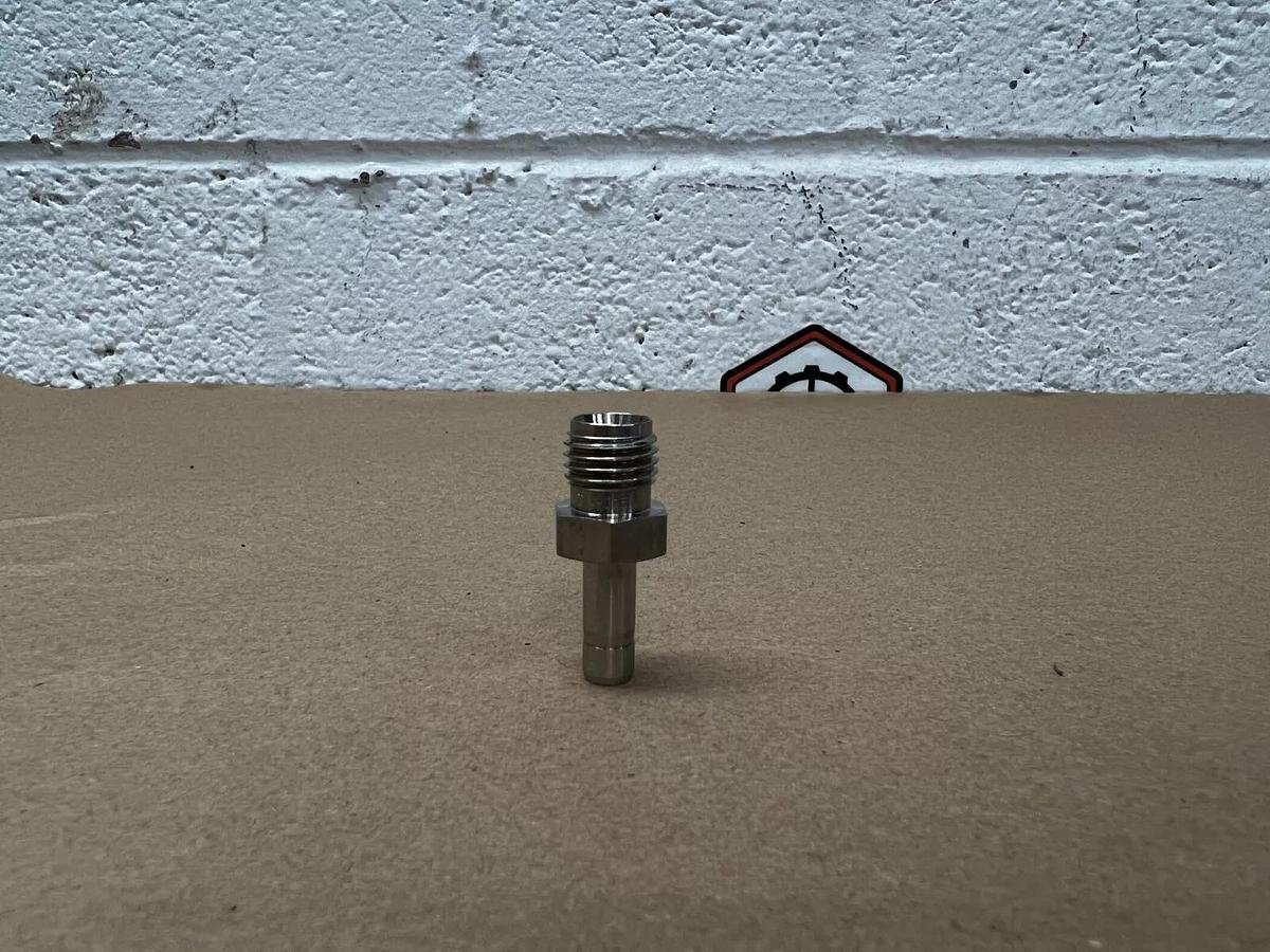 Used Swagelok 316 WFY Stainless Steel Fittings - Lot of 4