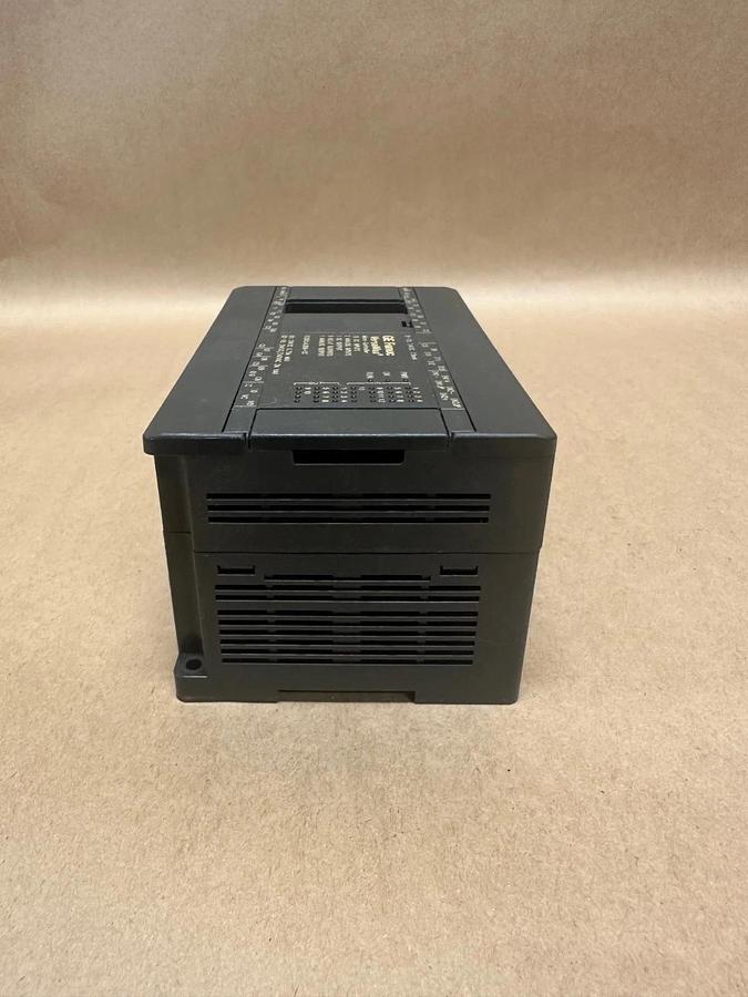 Used GE FANUC IC200UAL006-CC Versamax Micro Controller