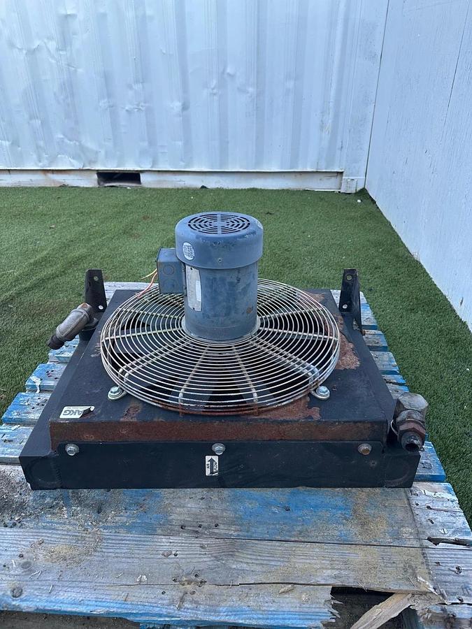Used AKG ACD40-3 250Psi Heat Exchanger w/ Leeson 110048.00 1Hp Motor @ 1725Rpm