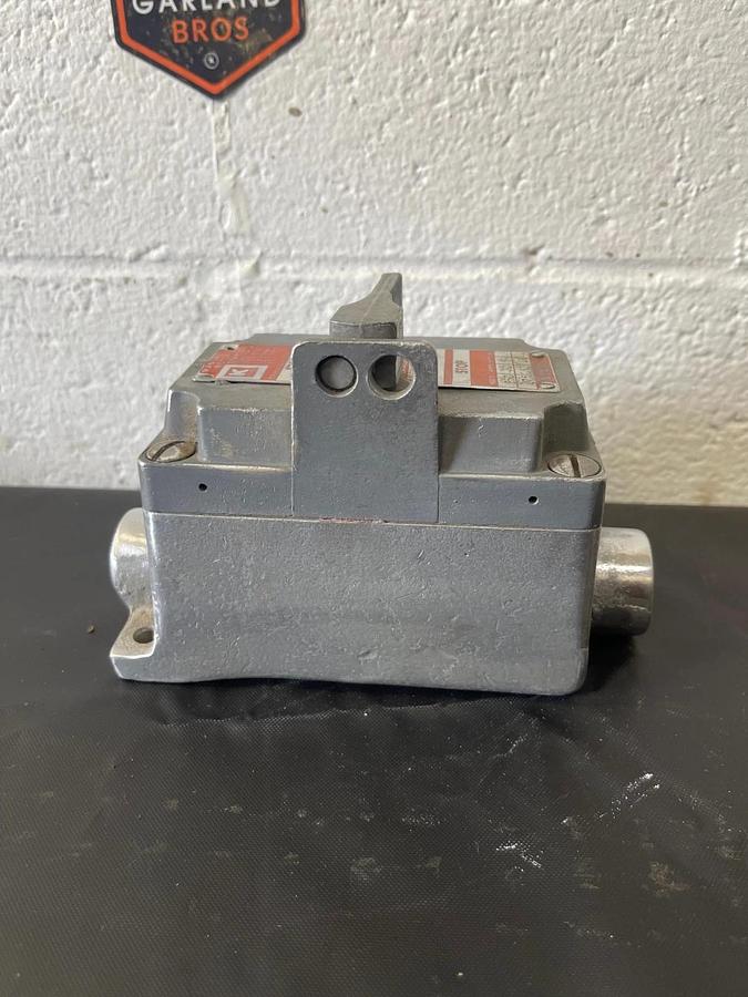 Used Killark XSX-53, Manual Motor Starter, 230V-3HP, 575V-10 HP