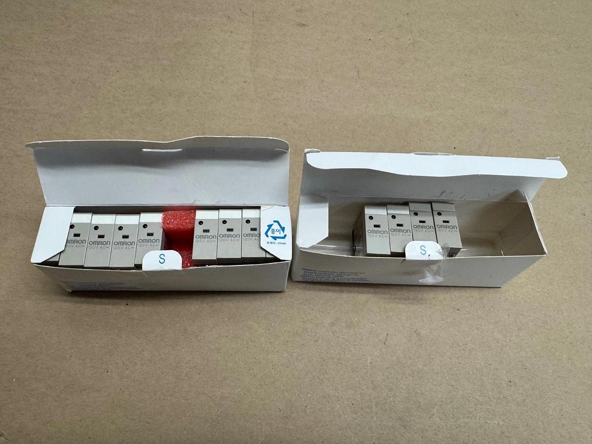 Used Omron G2R-1-SN AC120 General Purpose Relay Qty 13 *NEW*