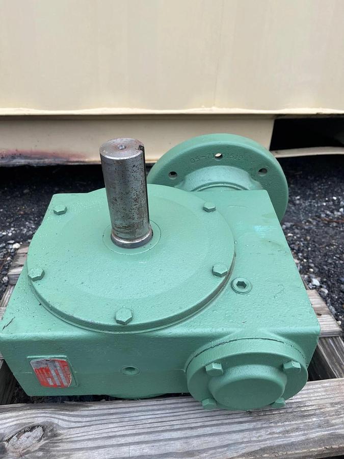 Used Hub City 0220-64702-454 Gear Reducer Ratio 40:1, 1-1/2” Thread