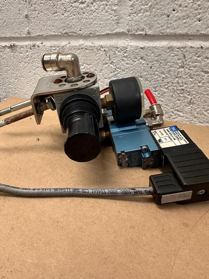 Used Numatics - R14R-02 - Pneumatics Regulator with MAC DMB-DDAJ-1JM