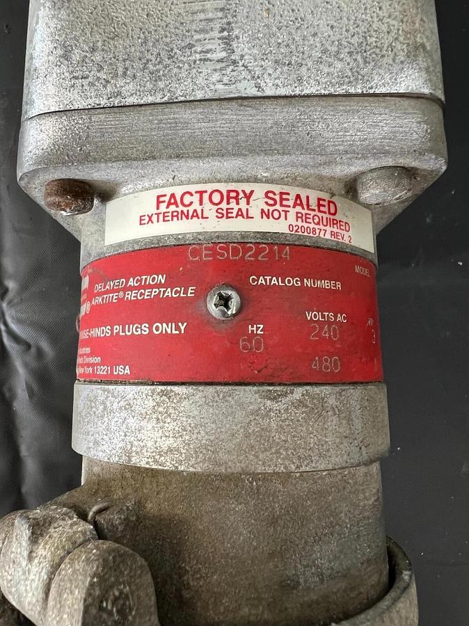 Used Crouse-Hinds CESD2214 Delayed Action Arktite Receptacle 60Hz/3HP