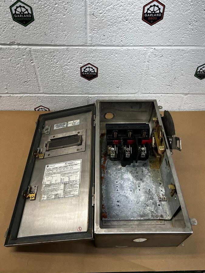 Used General Electric THN3362SSW Safety Switch 60 AMP, 600 VAC, Max HP 60 Model:11