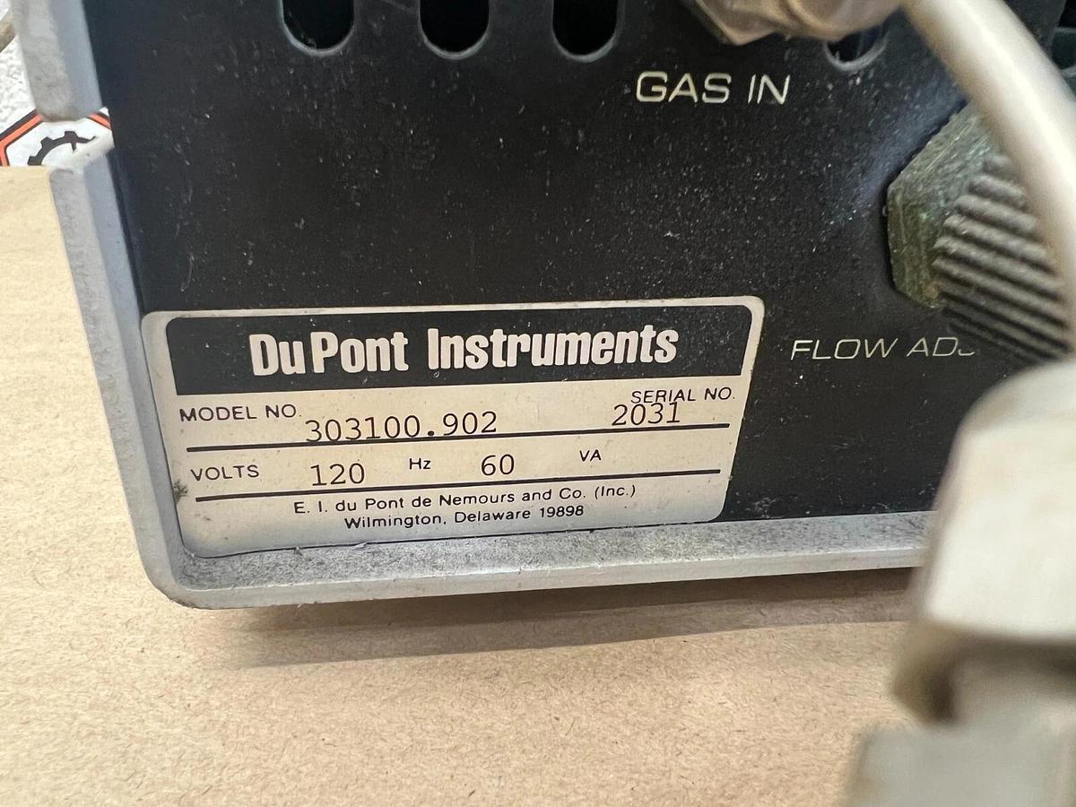 Used Dupont Instruments 303100.902 303 Moisture Monitor, 120V, 60Hz