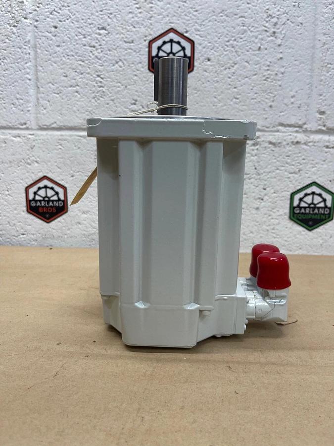 Allen-Bradley MPF-B4530K-SJ22BA , AC Servo Motor, Series A, 4000 RPM, 2.4 kw