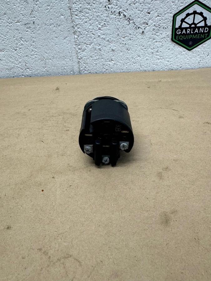 Used Allen Bradley 800T-U16 Potentiometer Unit, 300 V, 2 Watt Max, 6 VDC Min