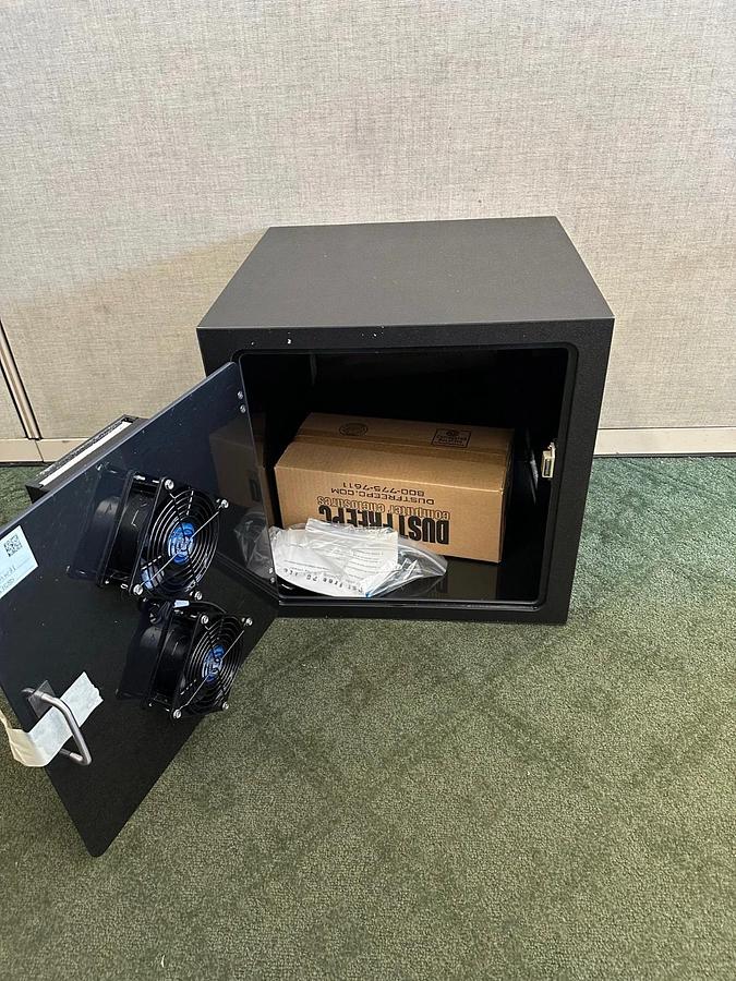 Used Dust Free PC DFP201W21 Fan Filter System *NEW*