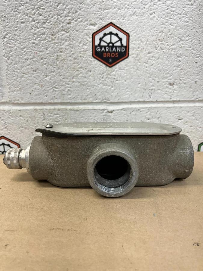 Used Crouse-Hinds 590 1-1/2 in. Conduit Body