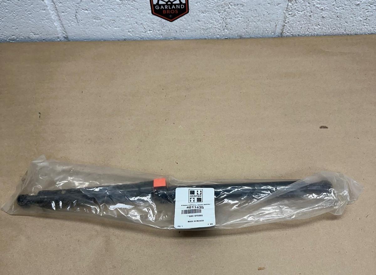 Used Hyster 4011435 Gas Spring *NEW*