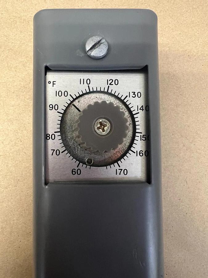 Used Honeywell T678A1361 Temperature Controller