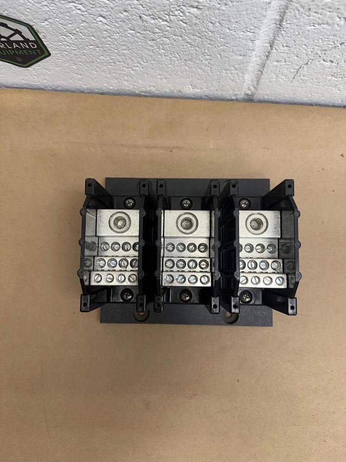 Used Cooper Bussmann PDB370-3 Power Distribution Block, 3-Pole, 600V *NEW*