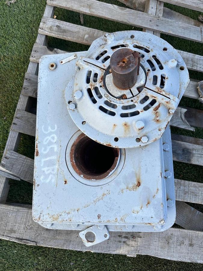 Used Gear Drive, 2-1/8” Shaft Diameter, 5:1 Ratio, 4-3/8” Bore