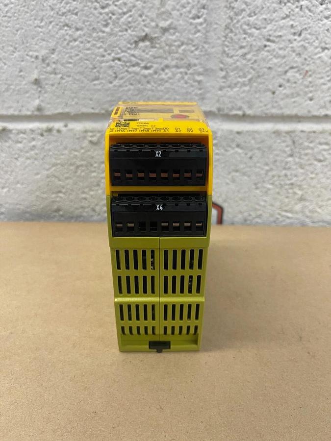 Used PILZ PNOZ m B0 772100 Safety Relay 24 VDC