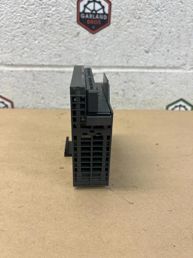 Used Siemens 6ES7 322-1HH01-0AA0 Simatic S7 Digital Output