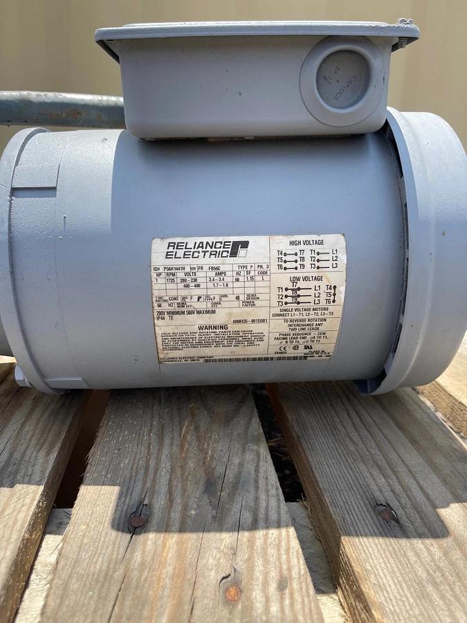 Used Hytrol 4A Right Hand Speed Reducer w/ 1 HP Reliance Electric AC Motor