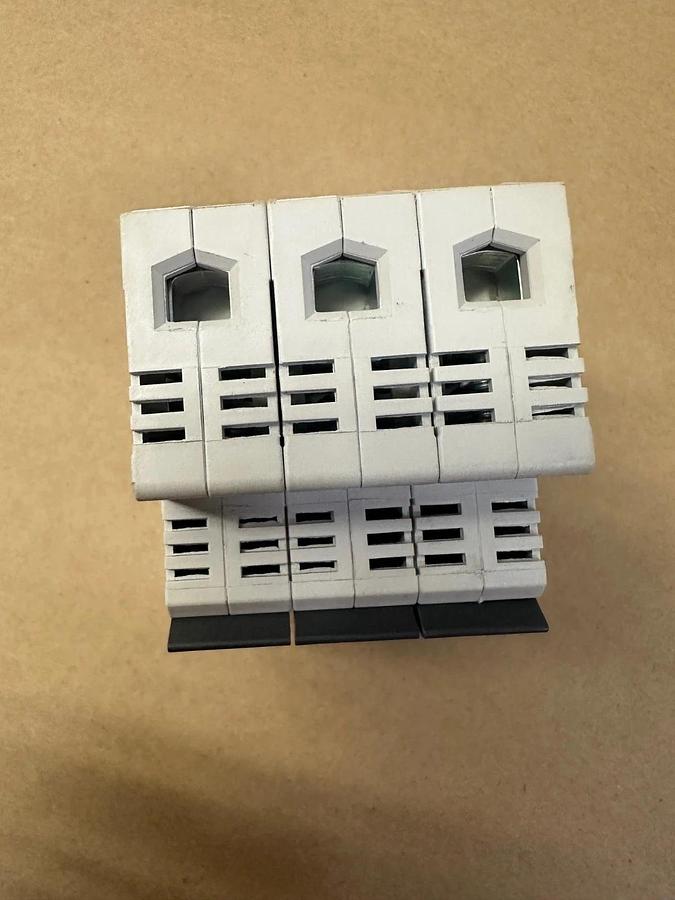 Allen Bradley 1492-FB3C30-L 30A, 600V Fuse Holder *NEW*