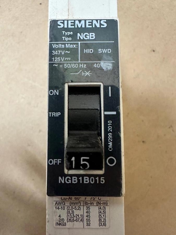 Used Siemens NGB1N015 15A 1 Pole Circuit Breaker