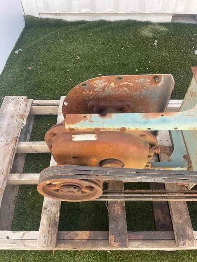 Used Dodge TA4207H15 Speed Reducer, Ratio 16.0:1 w/ WEG 15HP 1770 RPM Motor